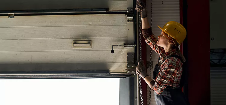 Addressing Common Garage Door Stoppage Issues in Gretna, LA