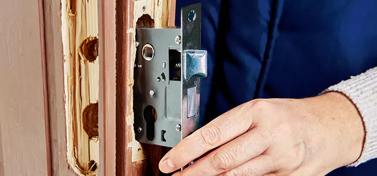 Garage Door Lock Replacement Gretna